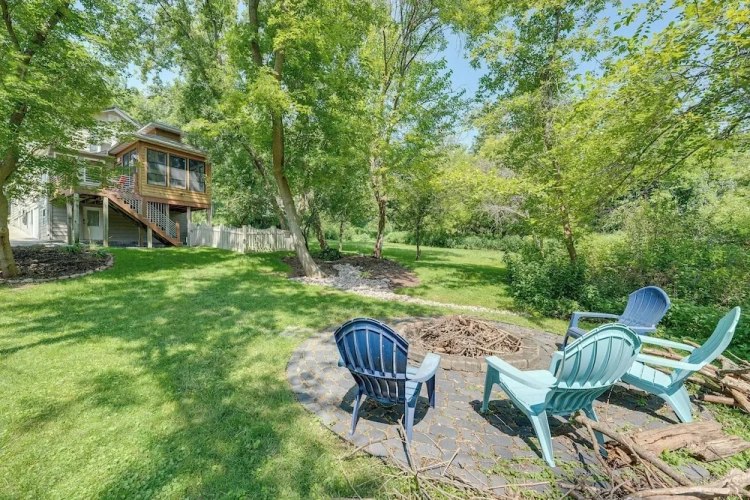 4 Bedrooms Cottage