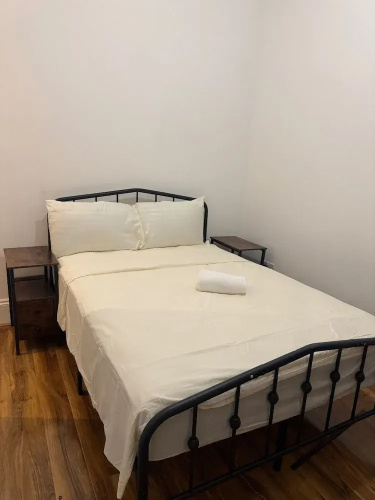 2 Bed Flat - Sleeps 4 - Parking - Wifi