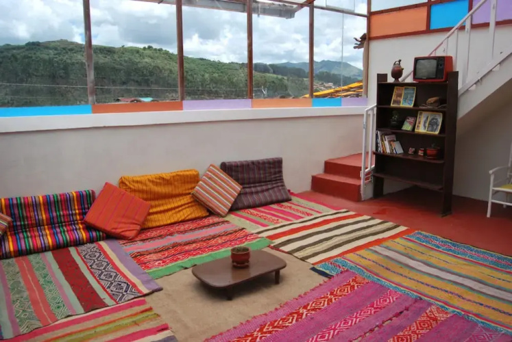 Tupackers Hostel