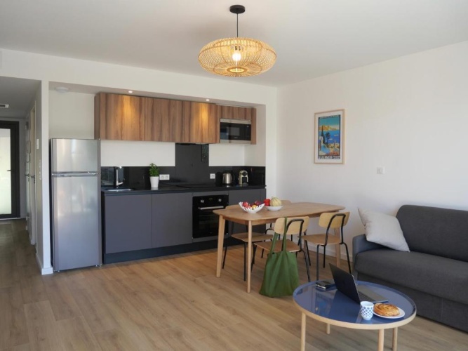 1 Bedroom Apartment