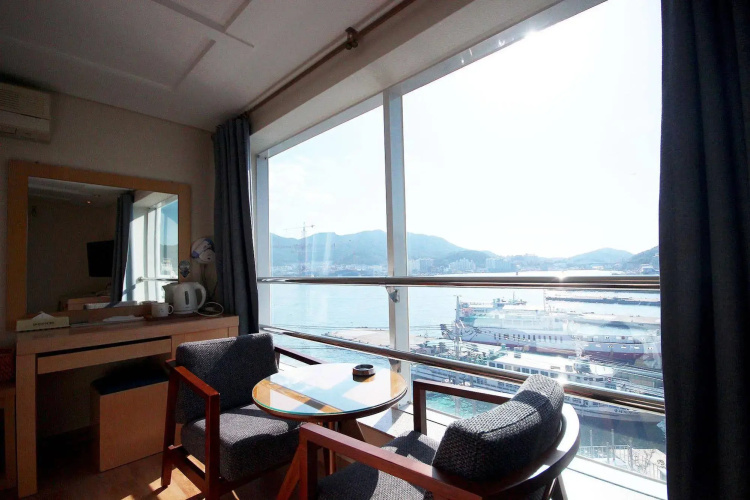 Hansan Hotel
