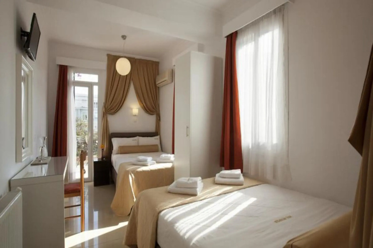 Metropolis Hotel