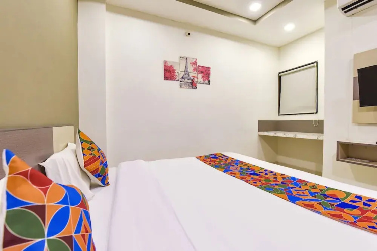 Fabhotel Urban Elite