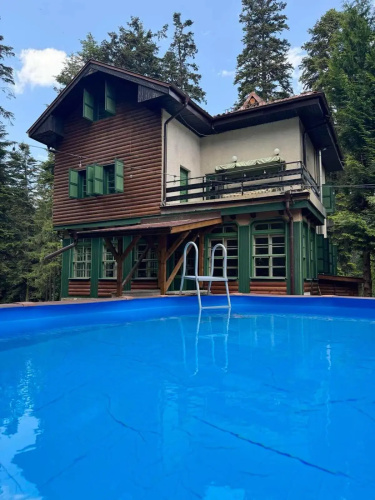 Villa Adis