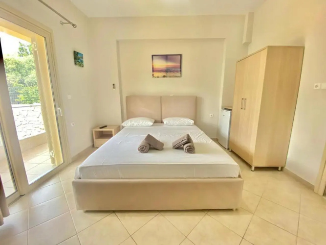 Foti Rooms