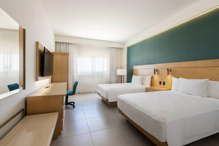 Courtyard By Marriott Cancun Airport
