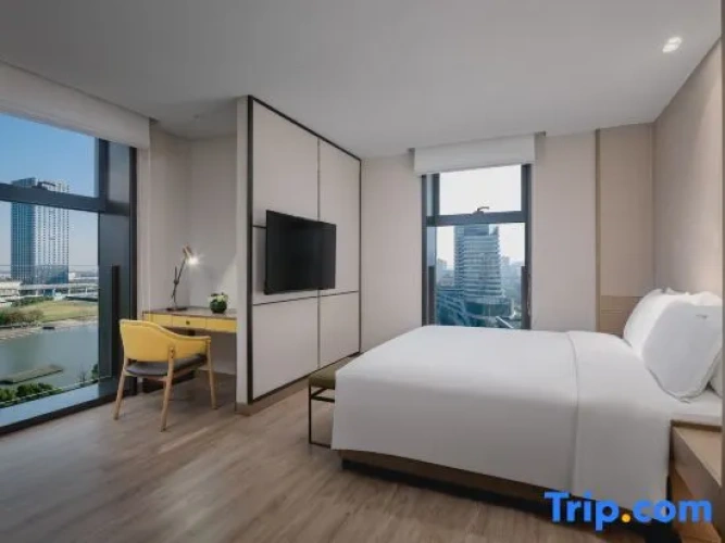 1 Bedroom Comfort Double Suite with garden view