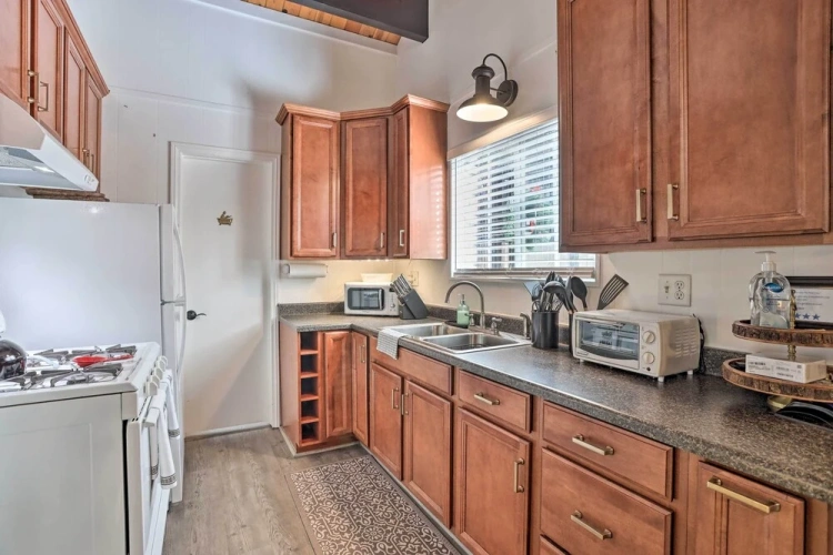 3 Bedrooms Cottage