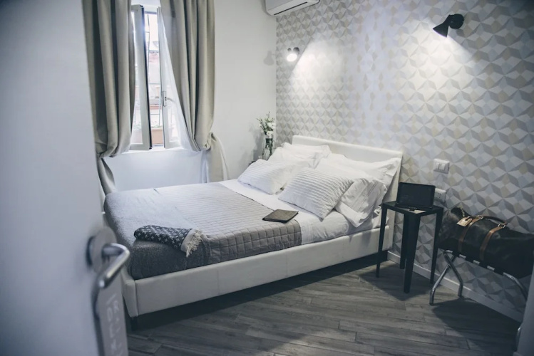 Spagna Rooms