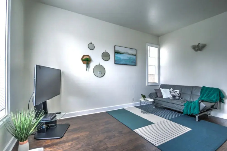 Capitol Hill Apartments