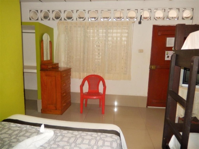 Economy Quadruple room