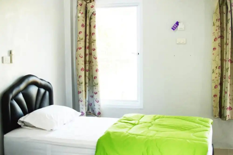 Happy House Resort
