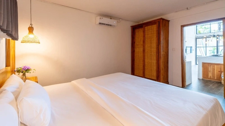 2 Bedrooms Villa