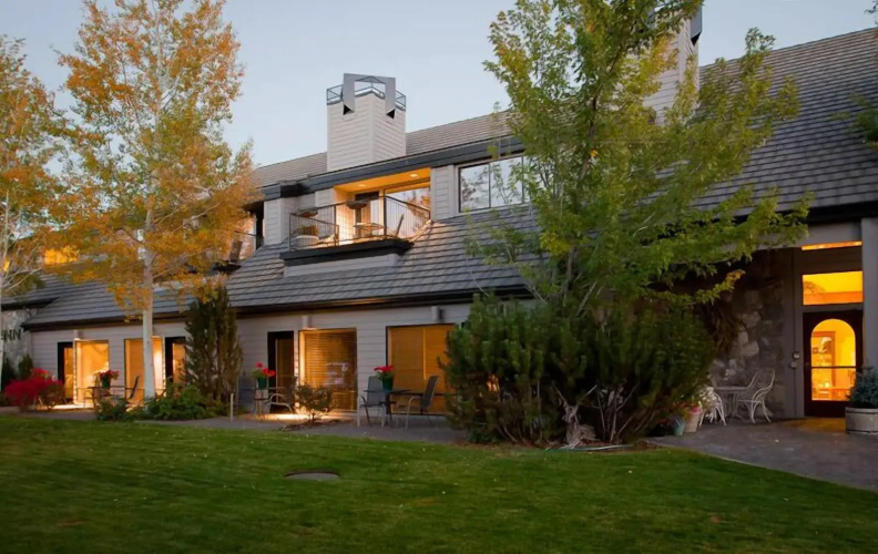 Pine Ridge Inn - Bend