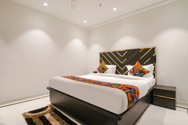 FabHotel Sky Suites Karkardooma