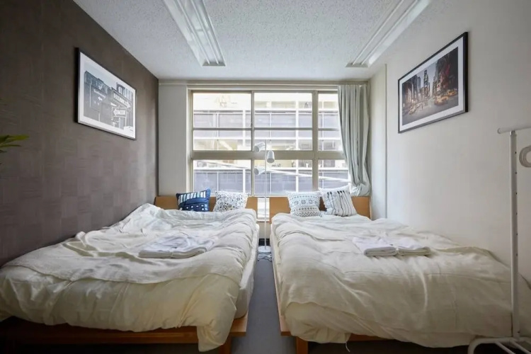 TORA HOTEL Taito B