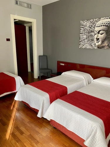 Standard Triple room