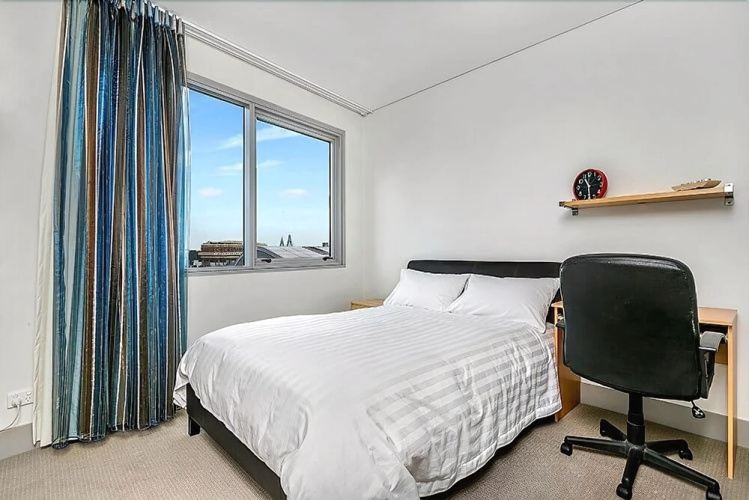 The Apartment Service SX339