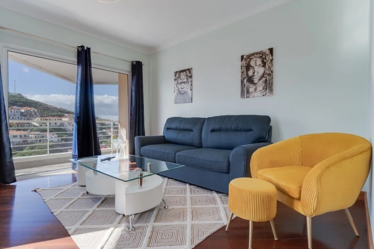 Apartment with balcony