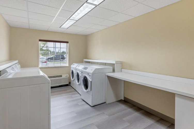 Candlewood Suites Indianapolis East by IHG
