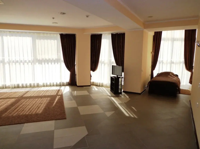 Mark Plaza Hotel