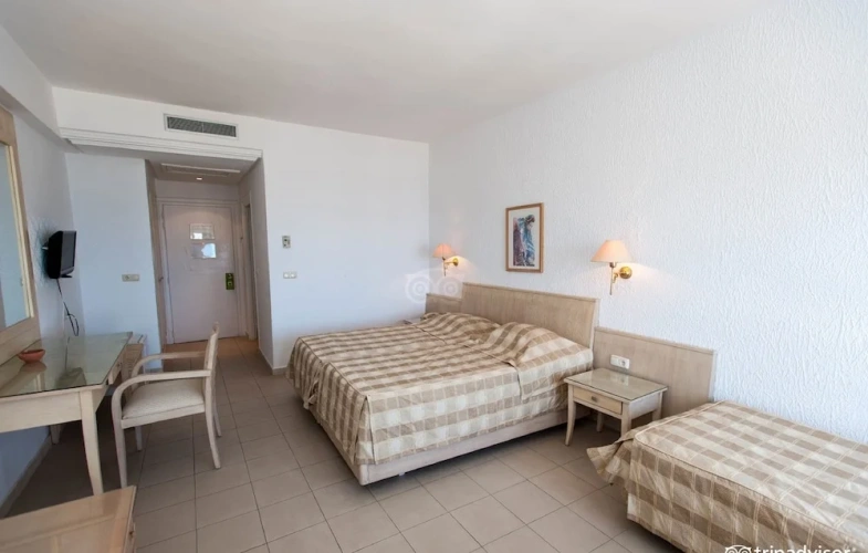 Standard Quadruple room with balcony
