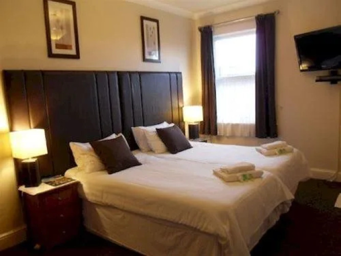 Kellett Hotel