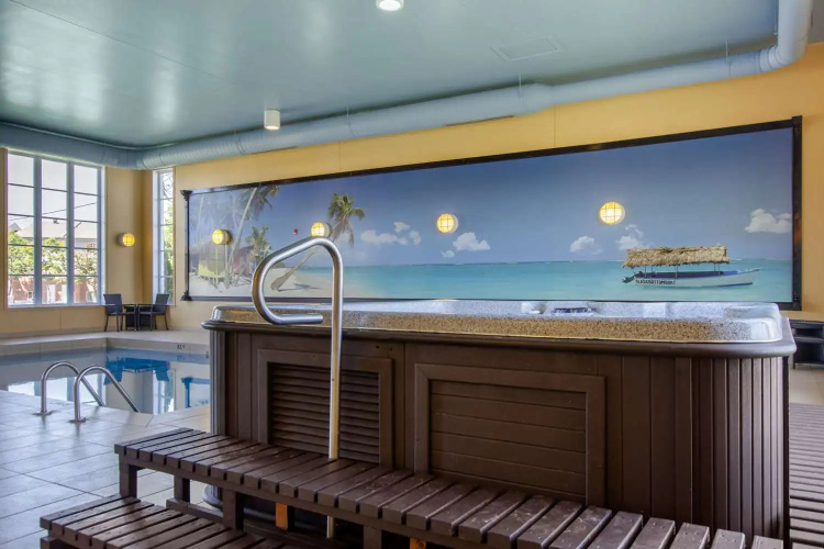 Comfort Inn & Suites photo 14