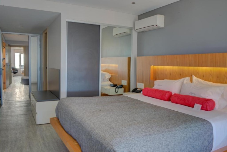 Family Apartment with sea view