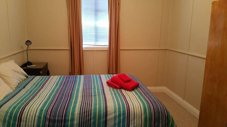 16 Gregson - Silky Oaks