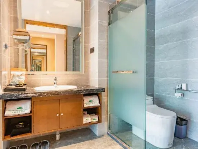 Yunwei Business Hotel