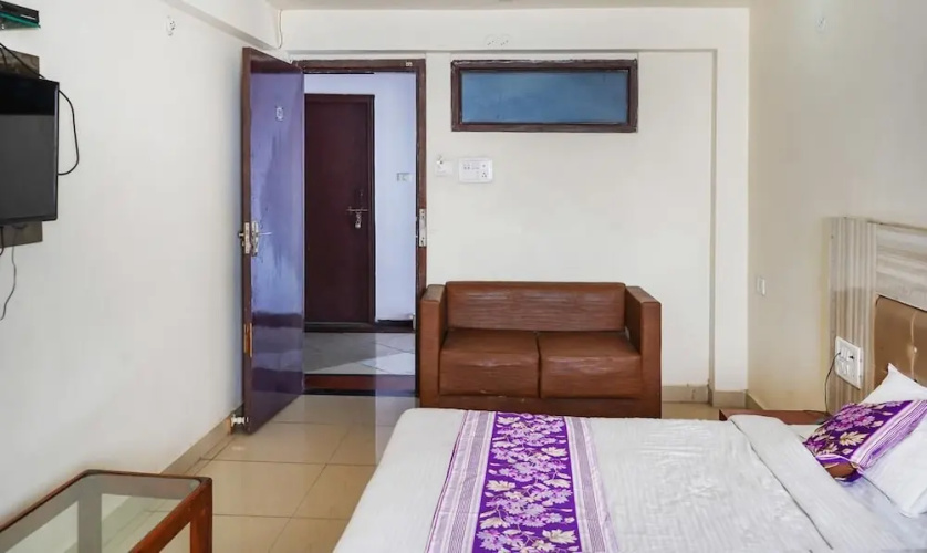 Hotel Lals Plaza