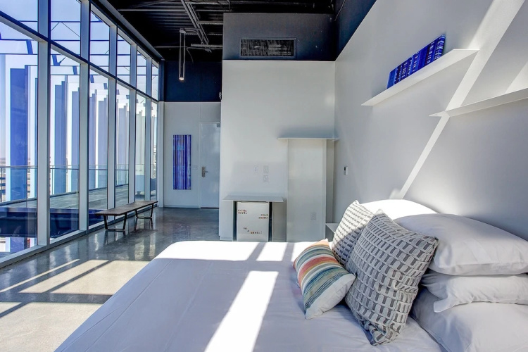 Hotel Revel