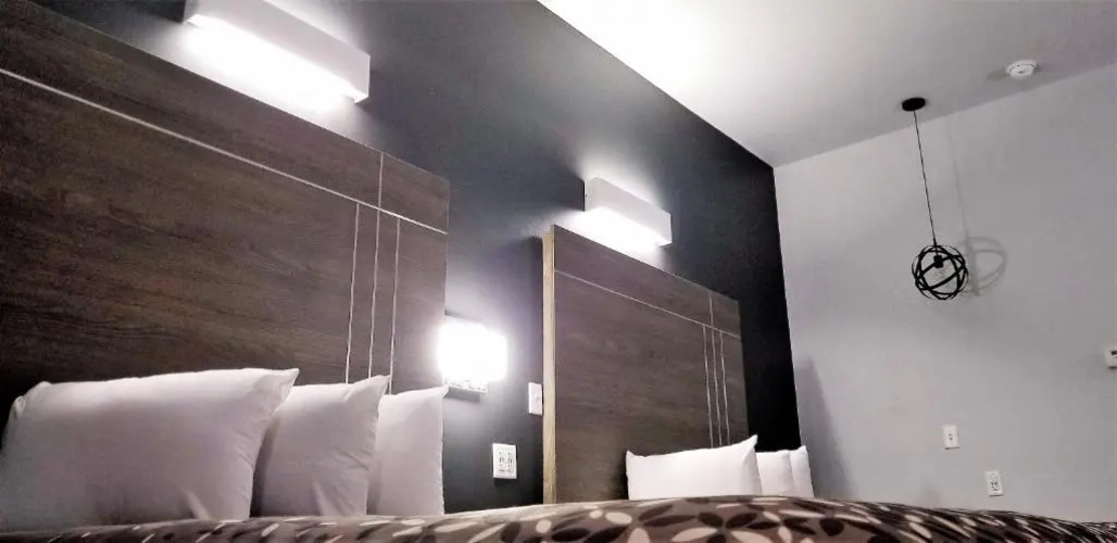 Continental Inn & Suites