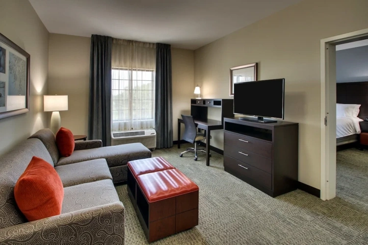 1 Bedroom Suite