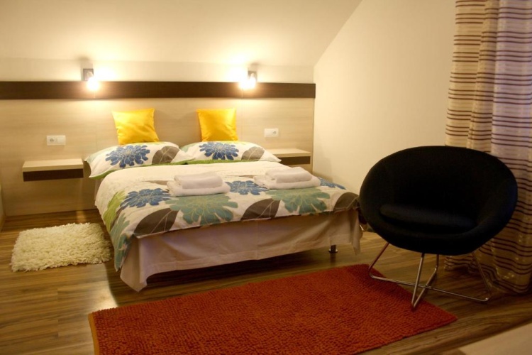 Standard Triple room with view
