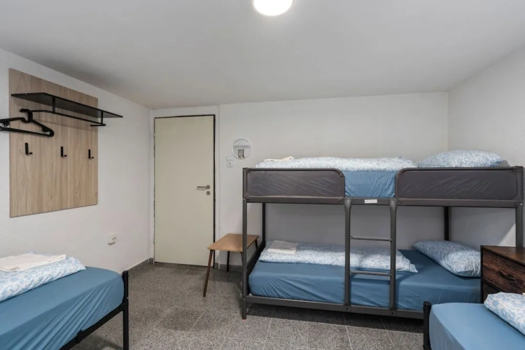 Comfort room