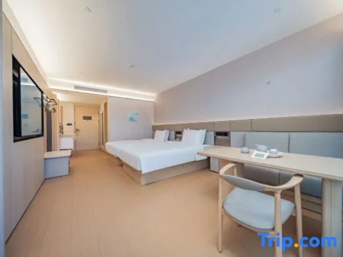Standard Double room with view