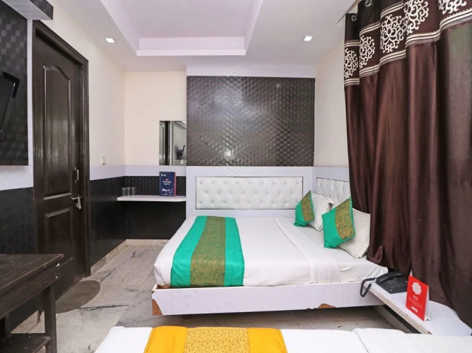 Mahesh Inn