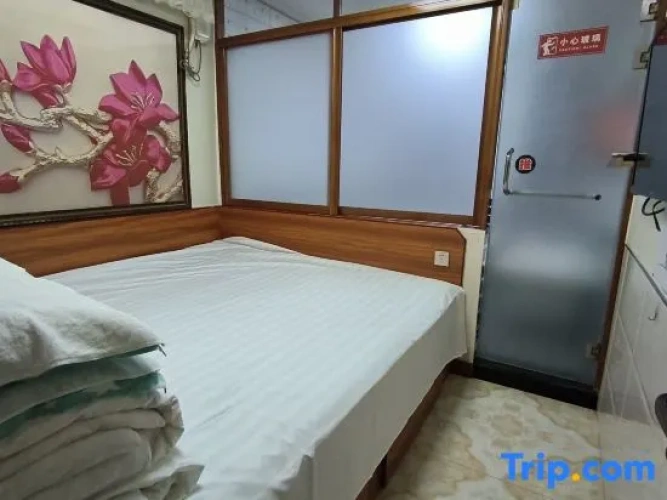Bed in Dorm