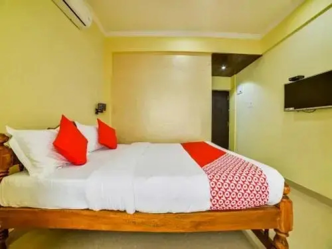 OYO 18822 Hotel Baga Prime