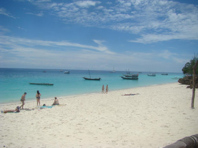 Tabasam Beach Bungalow & Restaurant