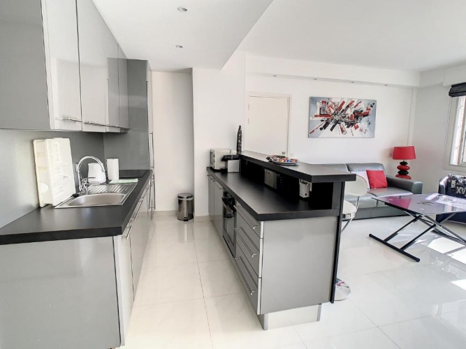 1 Bedroom Deluxe Apartment