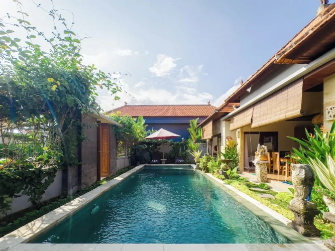 2 Bedrooms Villa