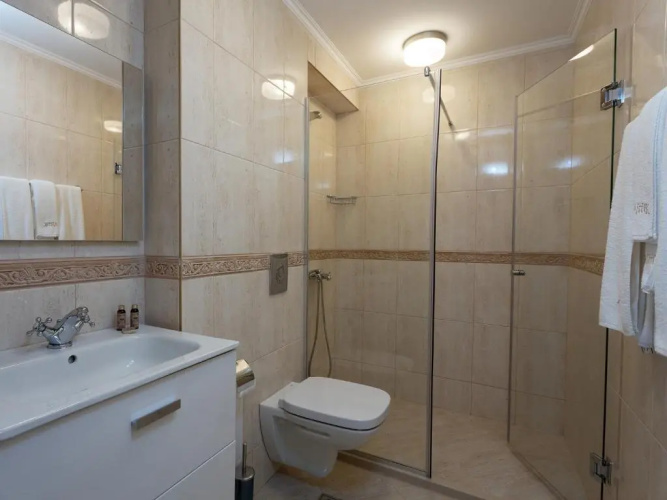 Antik Apartments