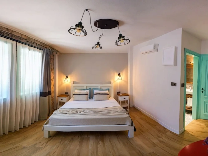 Standard room with land view