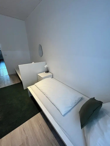 D10 I shared bathrooms&kitchen