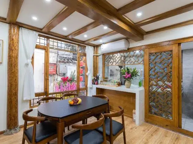 Lijiang Tianzi Garden Inn
