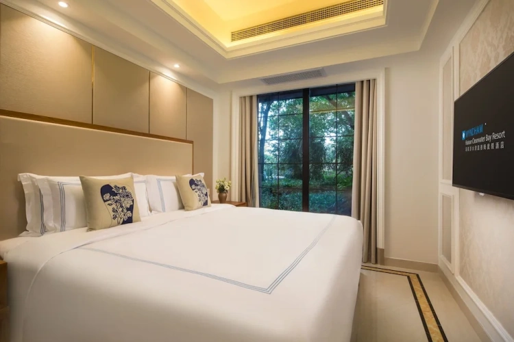 Double Family Suite with garden view