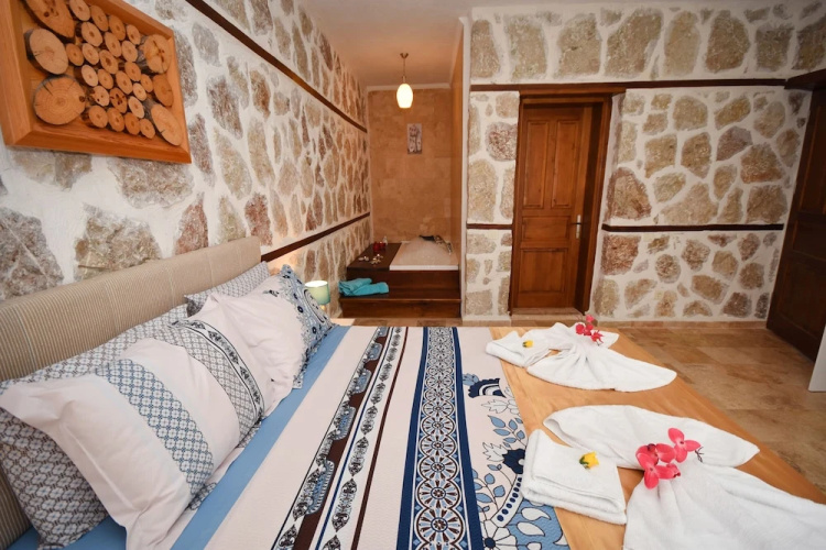 Villa Reyyan by Helaltatilvillari